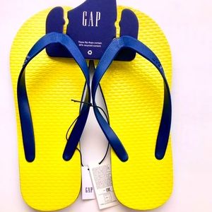 GAP  YELLOW FLIP FLOPS 8/9